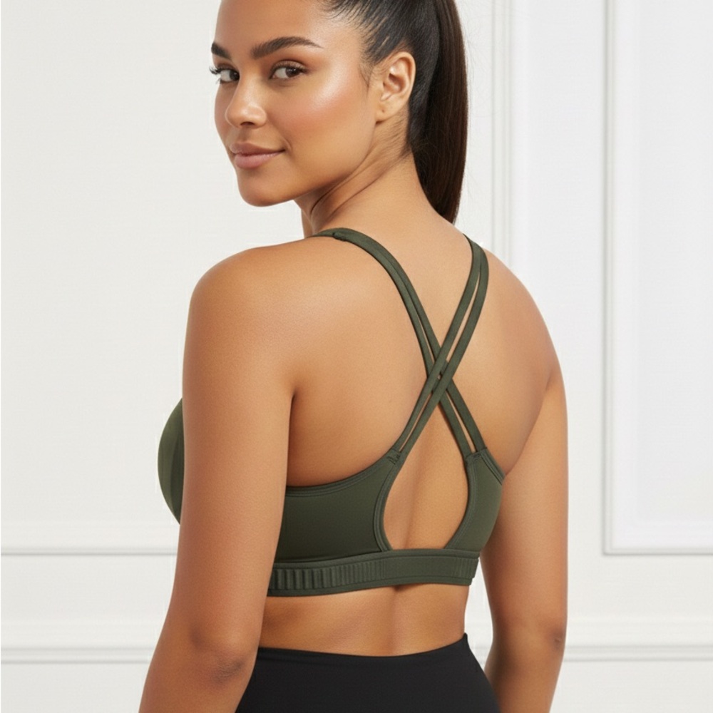 NWT XL Women's Olive Green crisscross Strappy Sports Bra all in motion pads